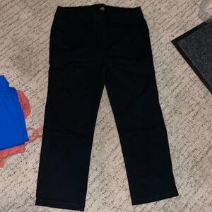 Travelers collection black capris